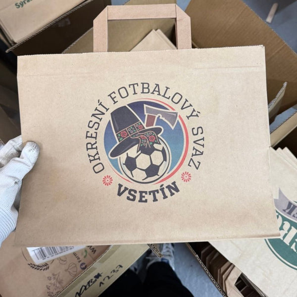 Hnědá kraft taška s vlastním logem