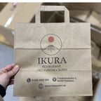 Papírová taška hnědá přírodní, ploché, 320 × 160 × 430 – detail materiálu